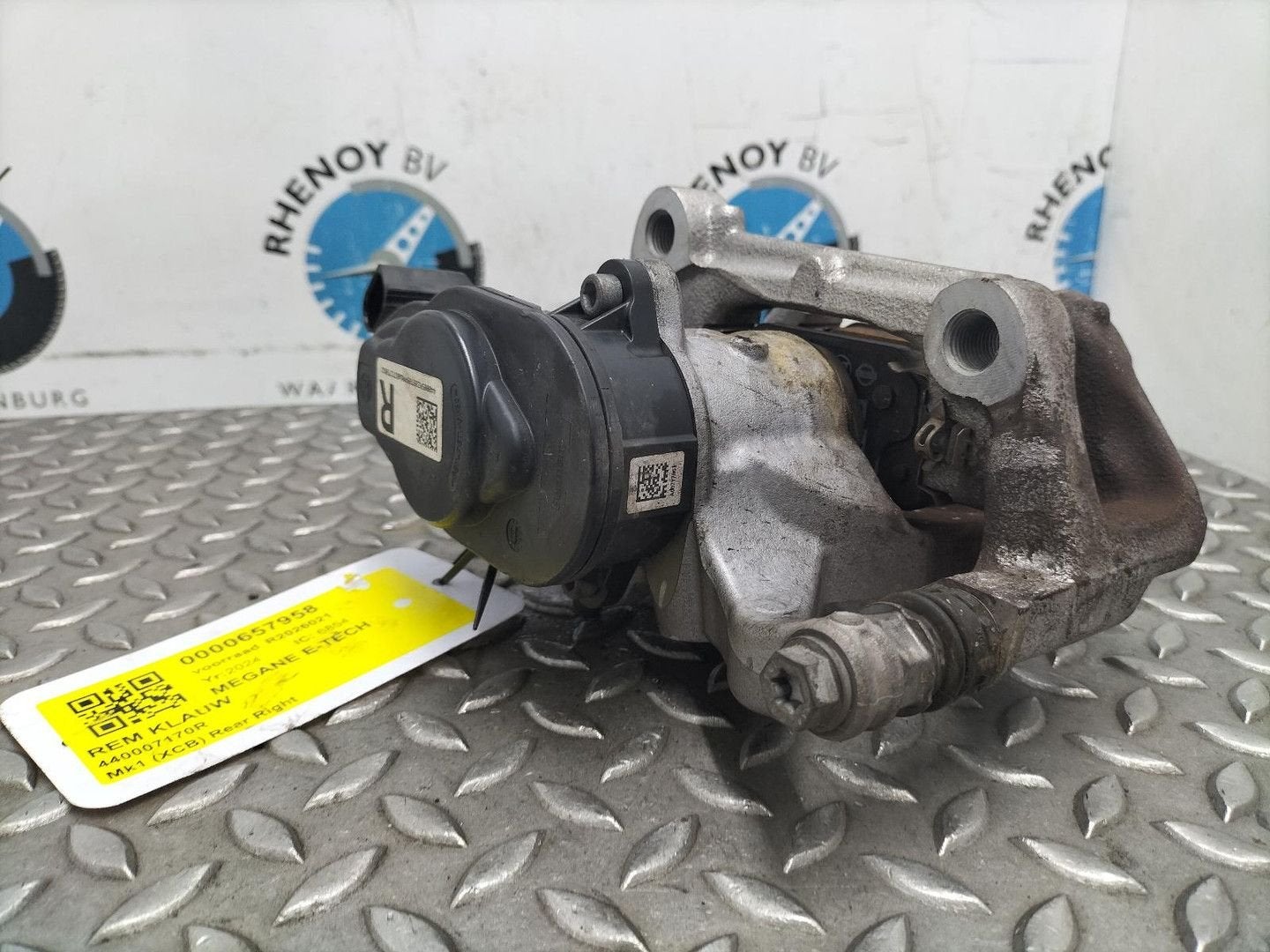 RENAULT MEGANE E-TECH EV60 (BNJ1) REM KLAUW 440007170R 2024, Ophalen of Verzenden, Gebruikt, Stiba lid