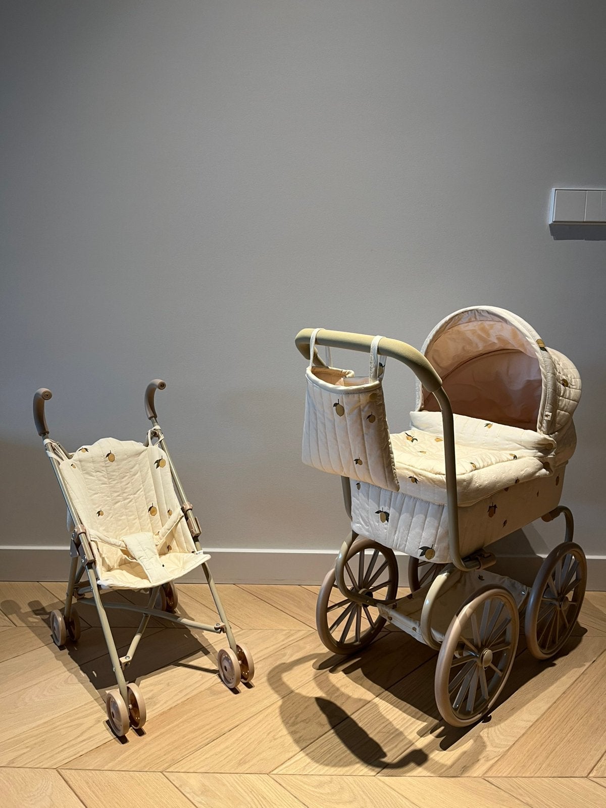 Konges Slojd kinder wagen set lemon, Kinderen en Baby's, Ophalen, Zo goed als nieuw