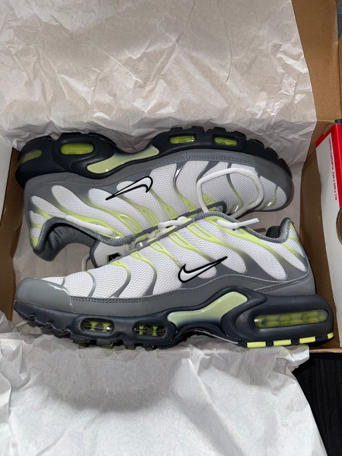 Nike air max plus, grey white liquid lime, Ophalen, Nieuw