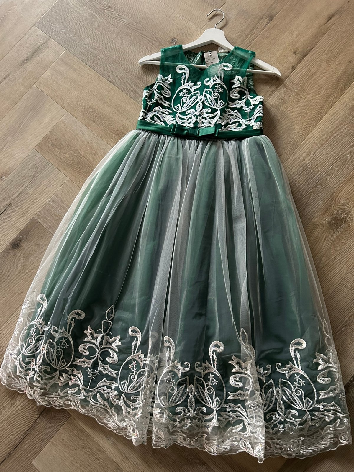 Mooie feestelijke jurk maat 160, Kleding | Dames, Ophalen, Zo goed als nieuw, Groen, Overige typen