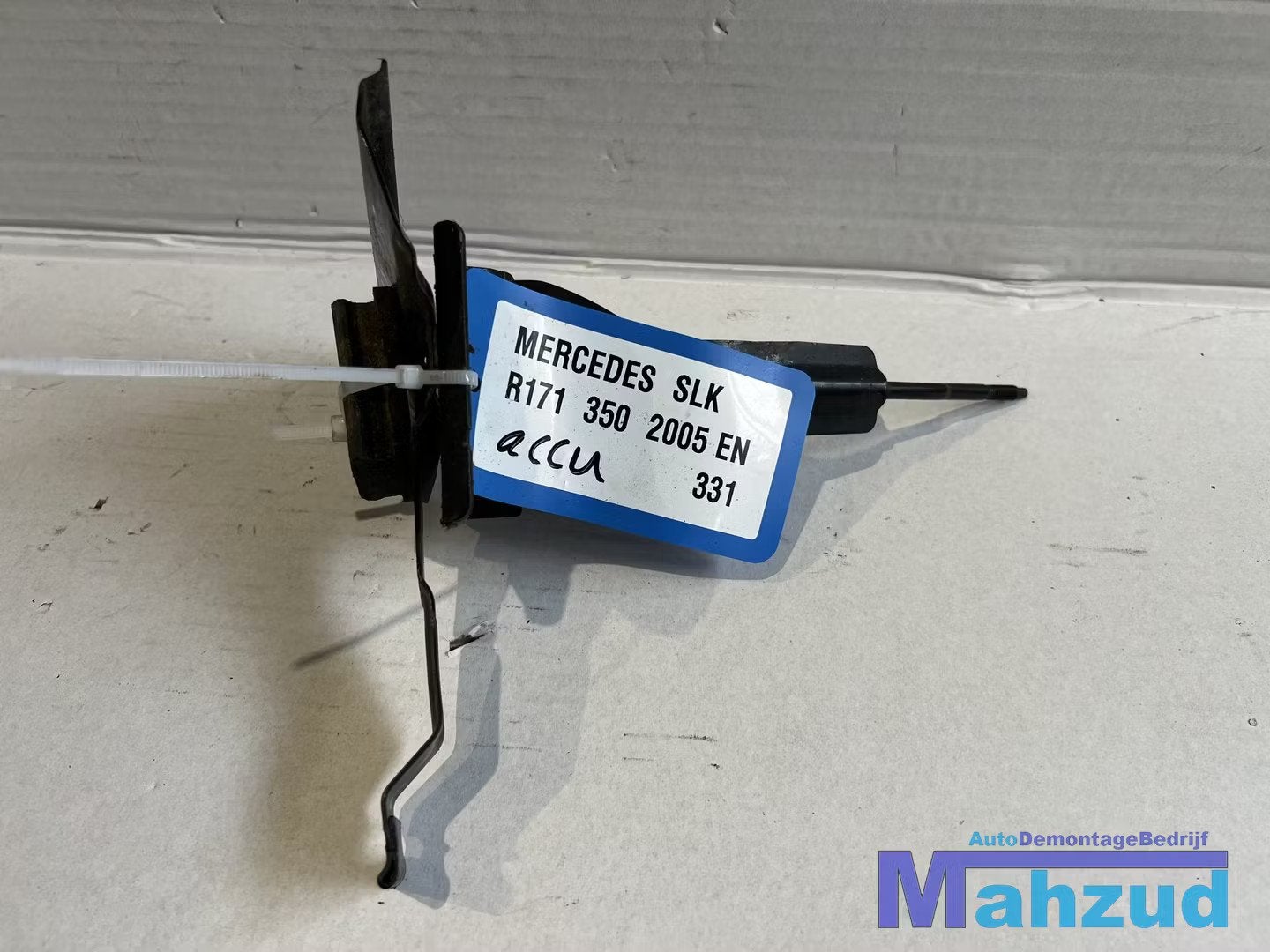 MERCEDES SLK R171 accuklem accu beugel 2005-2011, Auto-onderdelen, Gebruikt, Mercedes-Benz AG, Mercedes-Benz, Ophalen of Verzenden