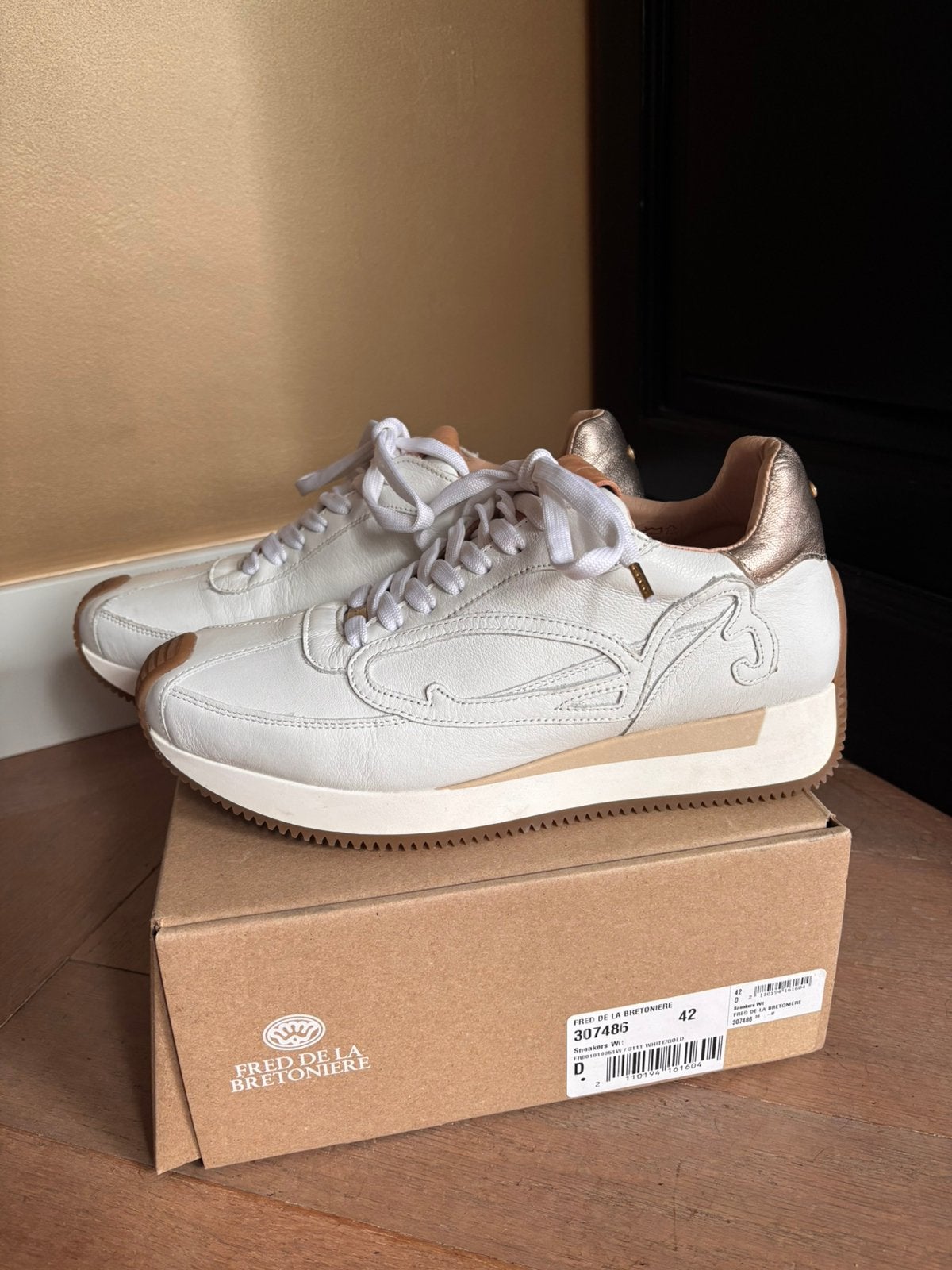 Sneakers Fred de la Bretoniere wit, Wit, Nieuw, Ophalen of Verzenden, Sneakers of Gympen