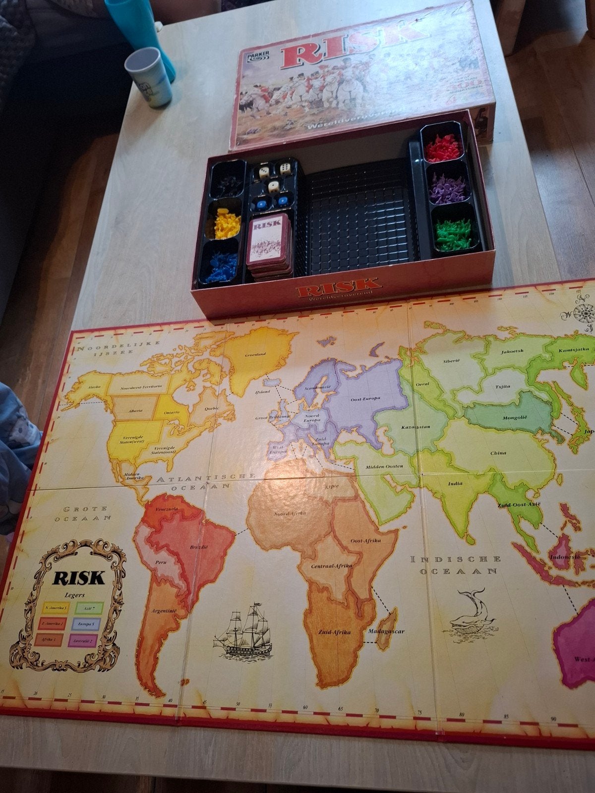 Risk Wereldveroverend Bordspel - Klassieke Strategie, Hasbro B.V., Parker, Gebruikt, Postbus 6210, 5600 HE Eindhoven