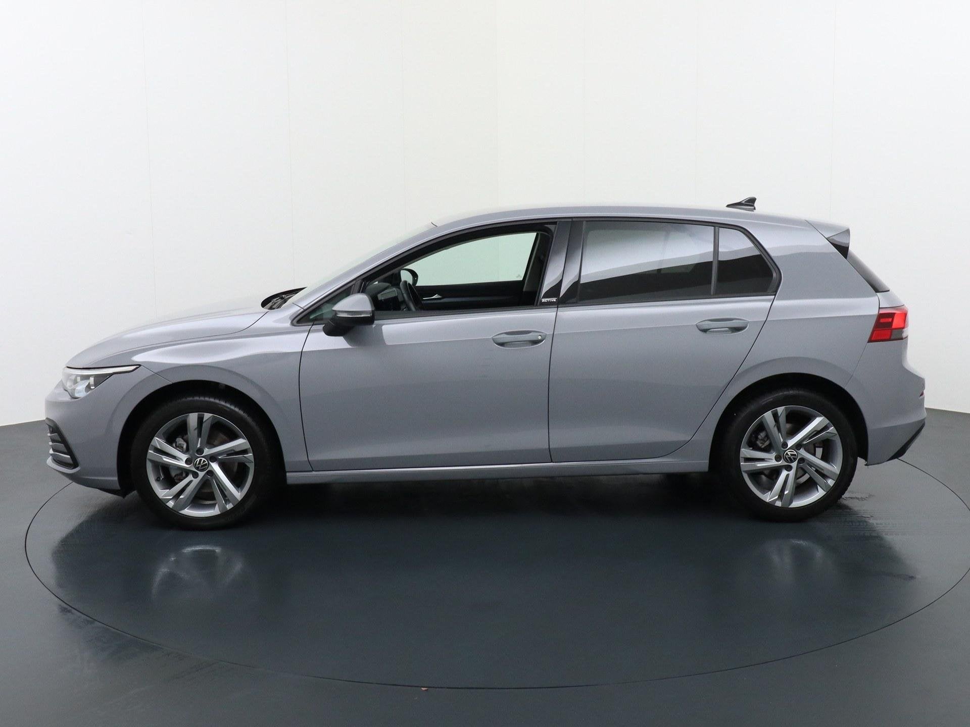 Volkswagen Golf 1.5 eTSI Highline Nardo, Auto's, Euro 6, 4 cilinders, Bedrijf, 1252 kg