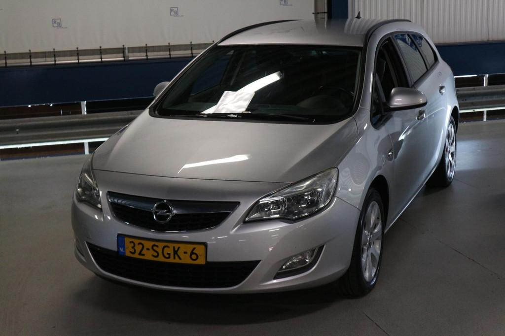 Opel Astra Sports Tourer 1.4 Turbo Edition / NAP / NW APK !, Voorwielaandrijving, Euro 5, Gebruikt, 4 cilinders