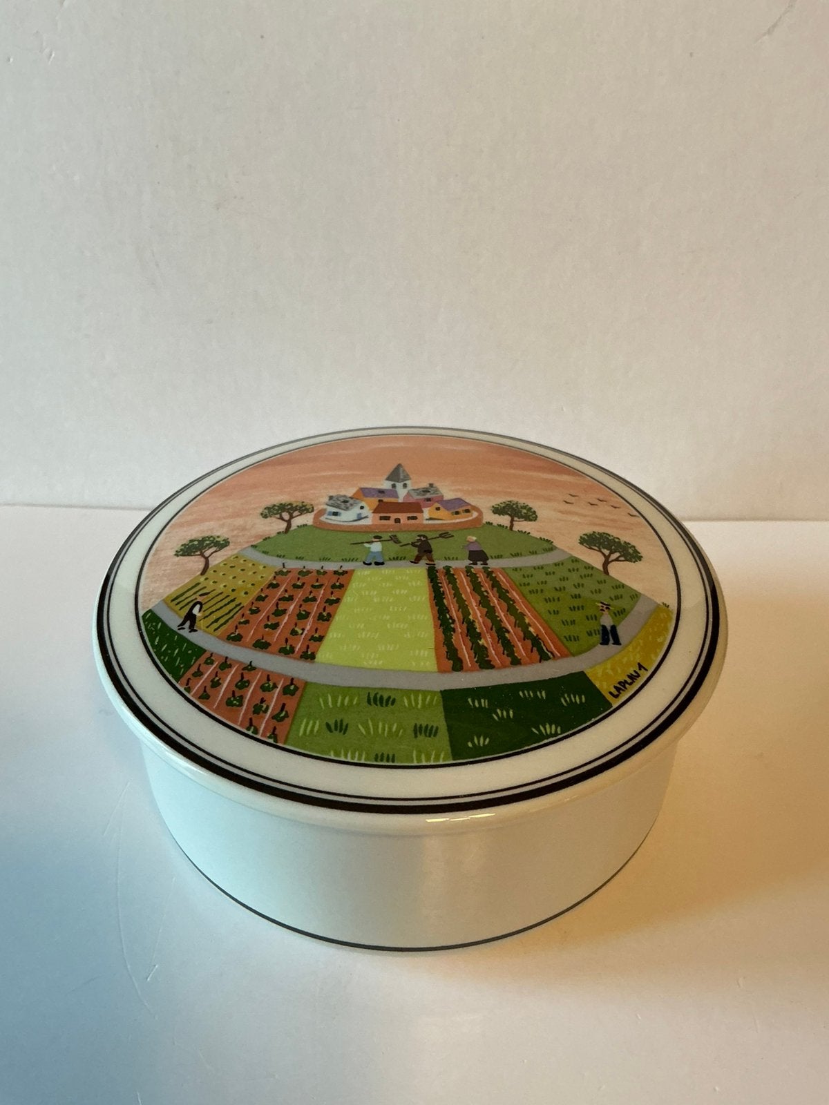 Porseleinen bakje met deksel van Villeroy & Boch design Naïf, Ophalen of Verzenden, Zo goed als nieuw