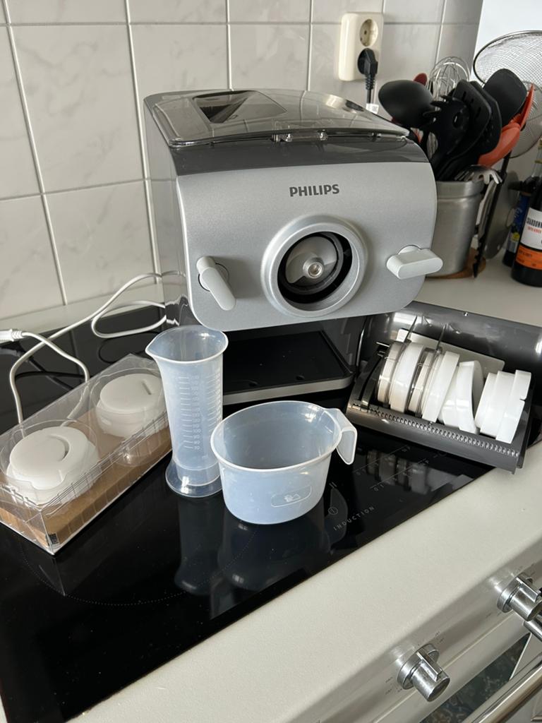 Philips pastamachine met ingebouwde weegschaal, Witgoed en Apparatuur, Keukenmixers, Zo goed als nieuw, 4 liter of meer, 3 snelheden of meer