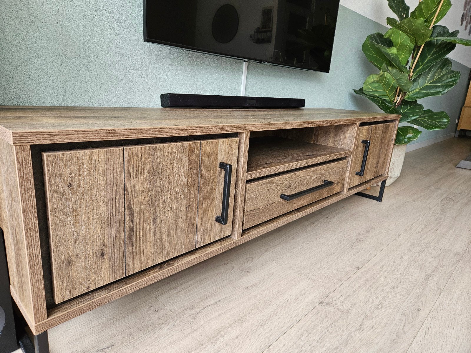 Zo goed als nieuwe tv-kast - 189x53 cm, Ophalen