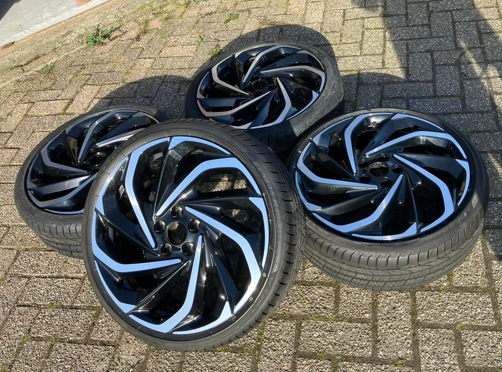 19 inch Opel Astra L Peugeot velgen banden 5x108, Auto-onderdelen, Banden en Velgen, Band(en), Ophalen, 19 inch, Zomerbanden
