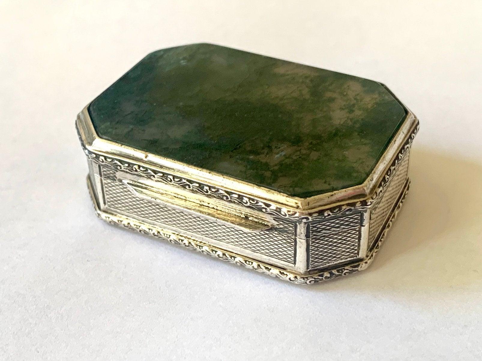 Art Deco zilveren snuifdoosje, doosje met mosagaat deksel., Antiek en Kunst, Ophalen of Verzenden, Zilver