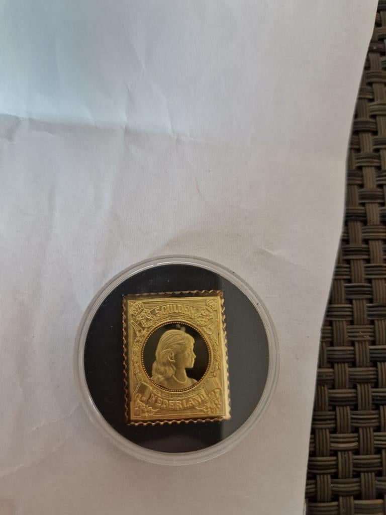 Vergulde Zilveren Postzegel Koningin Wilhelmina Lang Haar, Ophalen of Verzenden