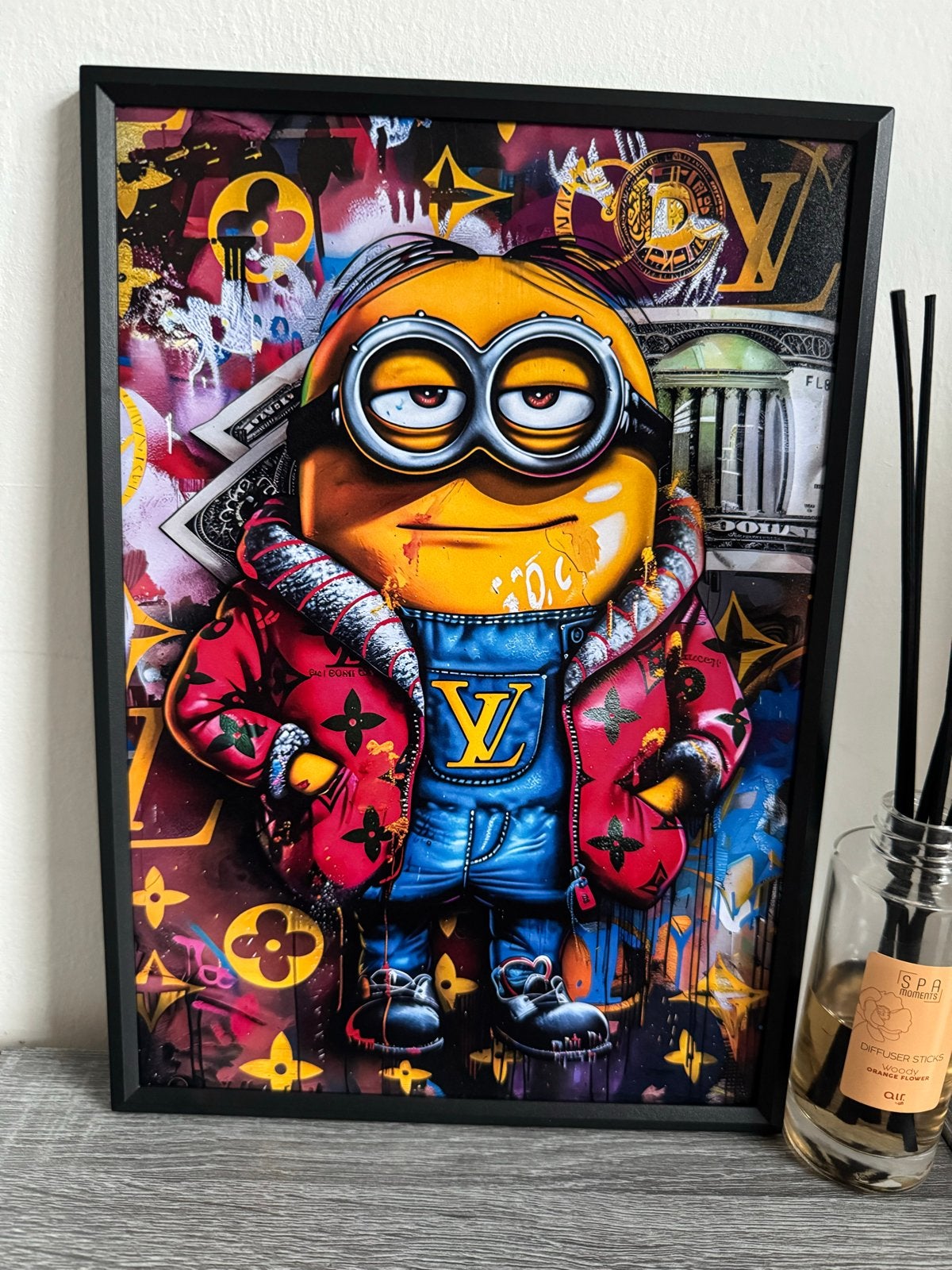 Louis Minion Pop Art Poster 21x30cm Ingelijst Ikea frame nie, Antiek en Kunst, Papier/karton, Ophalen of Verzenden, Ingelijst