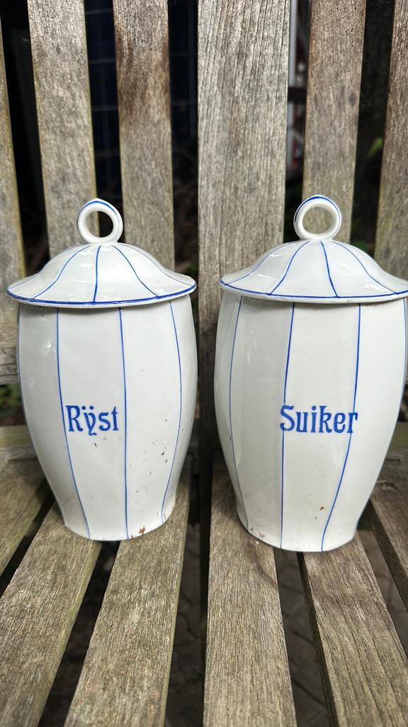 Twee oude voorraad potten. Suiker & rijst. Iemand interesse?, Ophalen of Verzenden