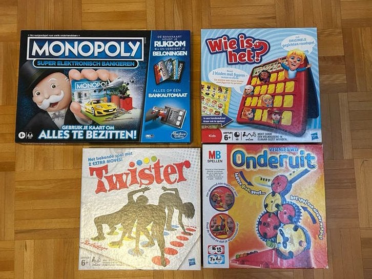 Gezelschapsspellen: Onderuit, Twister, Wie is het?, Monopoly, Hobby en Vrije tijd, Gezelschapsspellen | Bordspellen, Ophalen of Verzenden