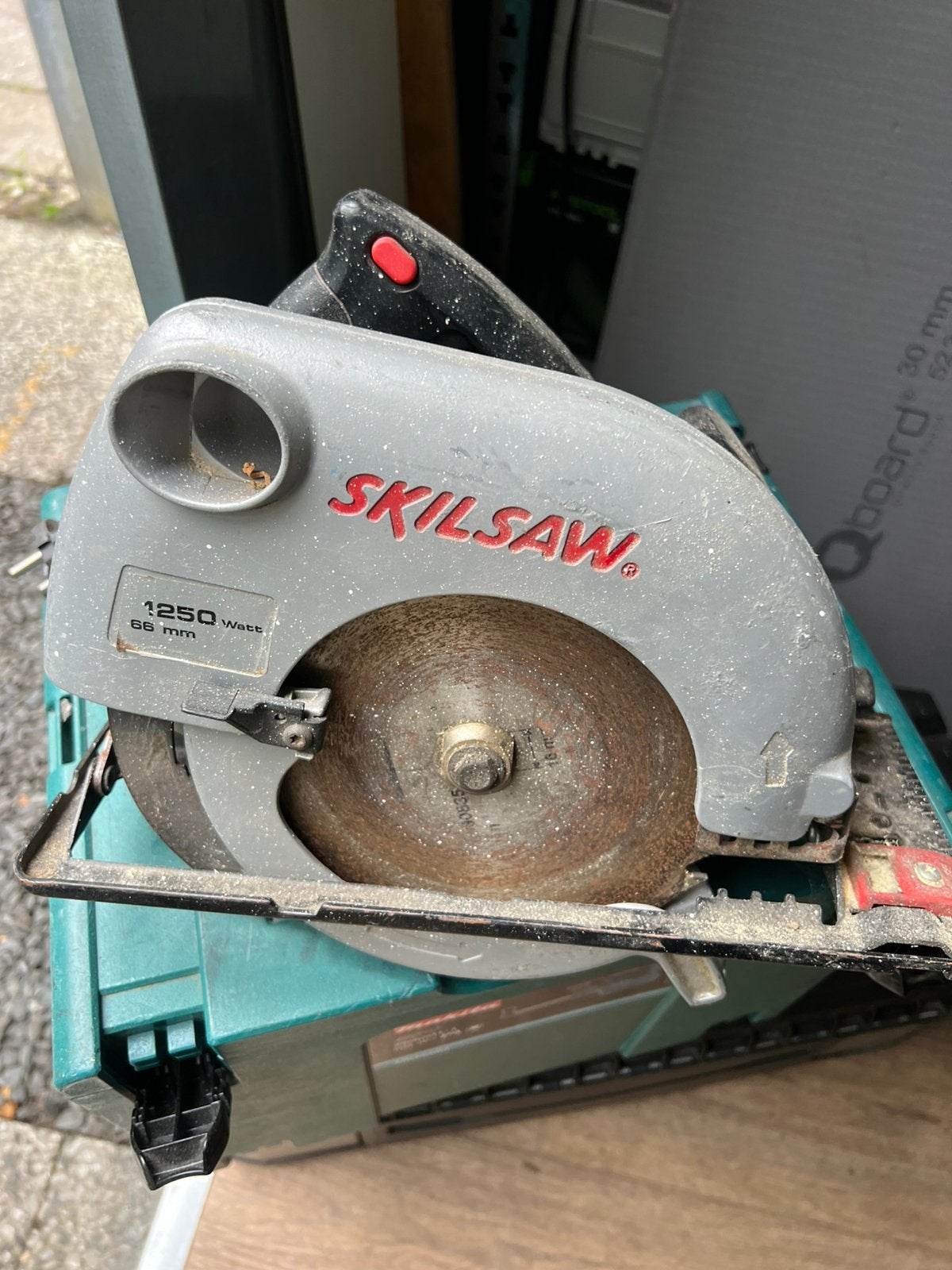 Goede weinig gebruikte skil zaag met verstek, Ophalen, Cirkelzaag, Zo goed als nieuw, 30 tot 70 mm