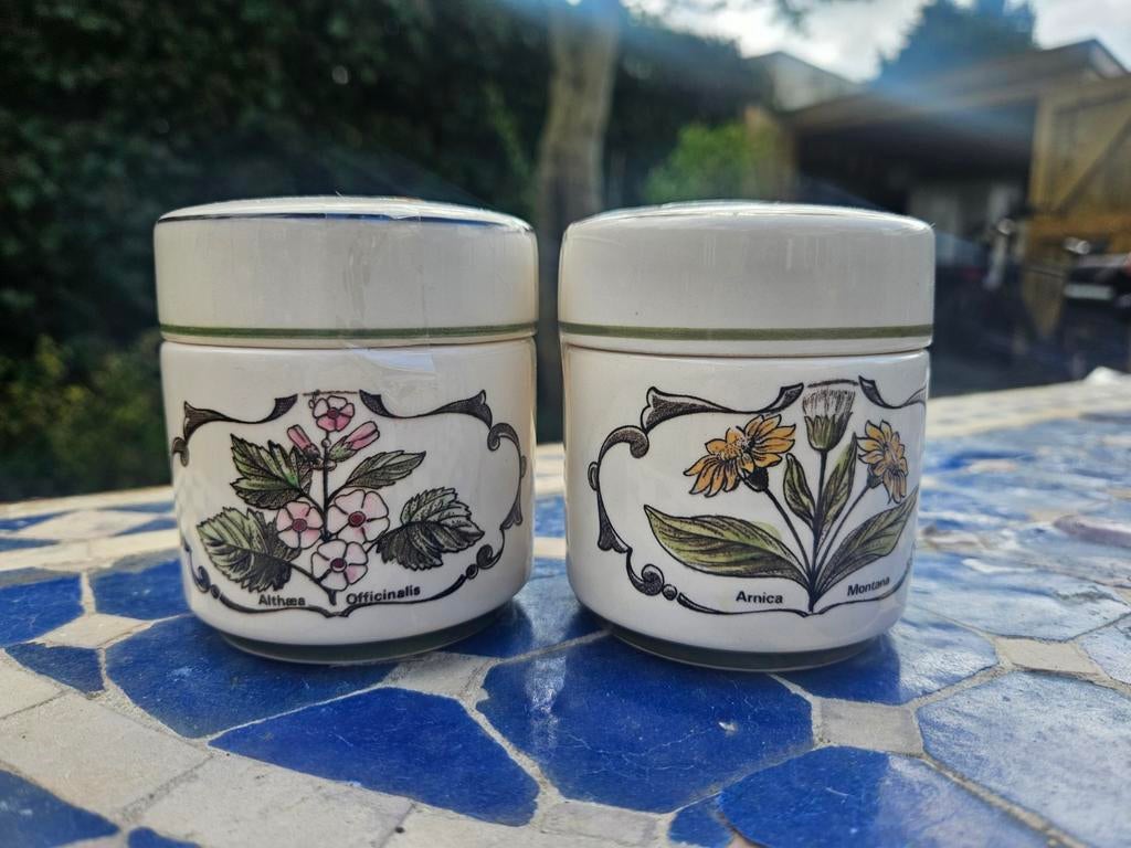 Vintage kruidenpotjes van PG Holland - Althea en Arnica, Antiek en Kunst, Antiek | Keramiek en Aardewerk, Ophalen of Verzenden