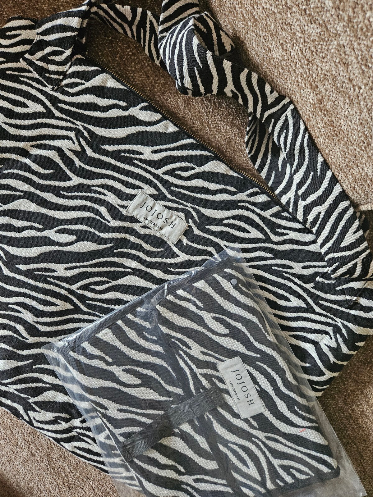 Jojosh Amsterdam luiertas + verschoonmatje gloednieuw!, Kinderen en Baby's, Luiertassen, Ophalen of Verzenden, Nieuw, Meerkleurig