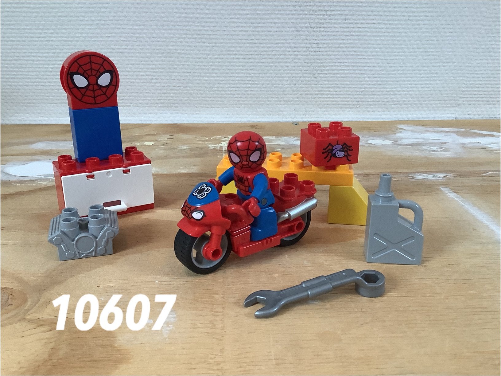 Duplo Spider-Man webmotor 10607 (compleet) 1, Kinderen en Baby's, Speelgoed | Duplo en Lego, Ophalen of Verzenden, Zo goed als nieuw