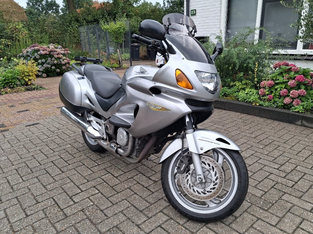Honda Deauville NT650V 2004, Motoren, Cardan-aandrijving, 2 cilinders, Motorrijbewijs A, Gebruikt
