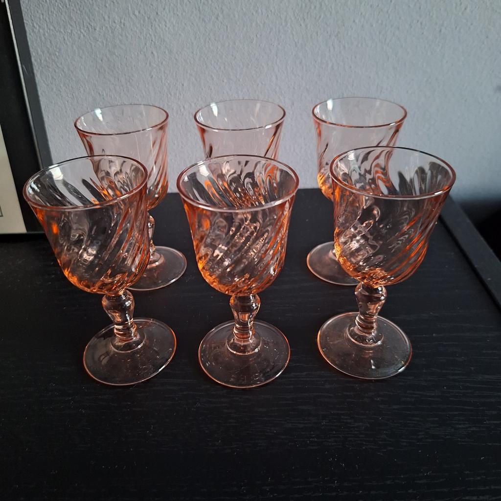 Vintage Luminarc Rosaline Roze Swirl Borrelglaasjes (6 st.), Verzamelen, Glas en Borrelglaasjes, Gebruikt, Borrel- of Shotglas