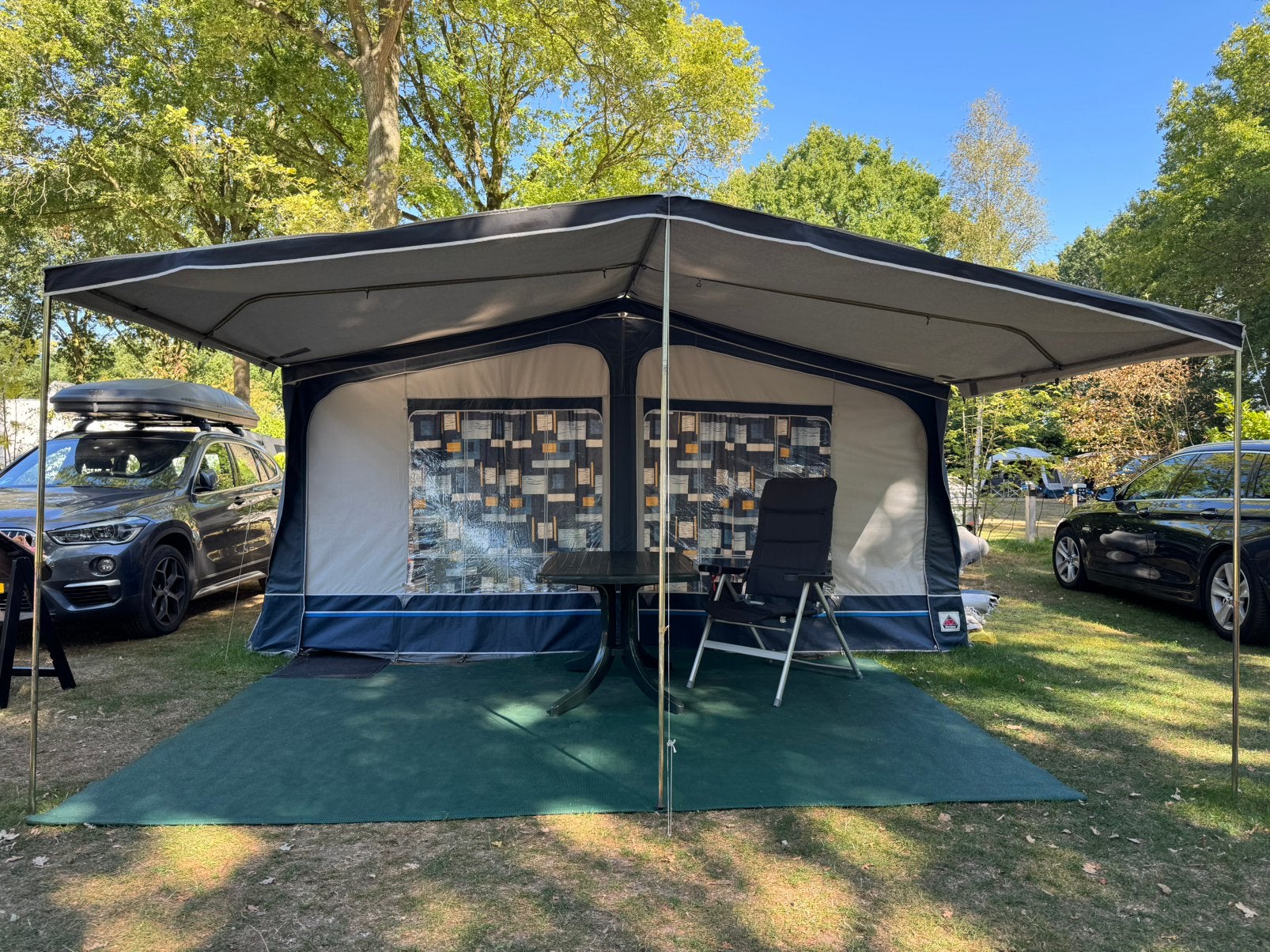 Home-Car 462 caravan - compleet met voortent en inventaris, Caravans en Kamperen, Ophalen, Tot en met 4