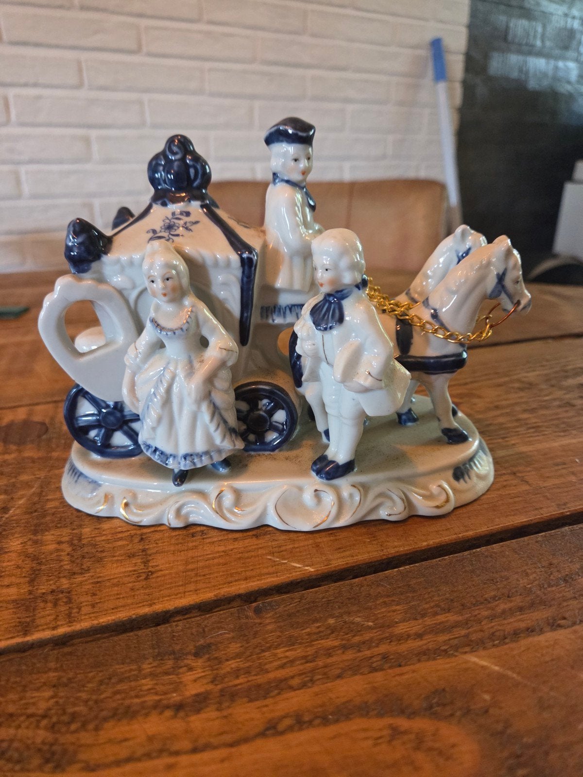 Vintage Porseleinen Koets met Figuren - Made in Taiwan, Ophalen of Verzenden
