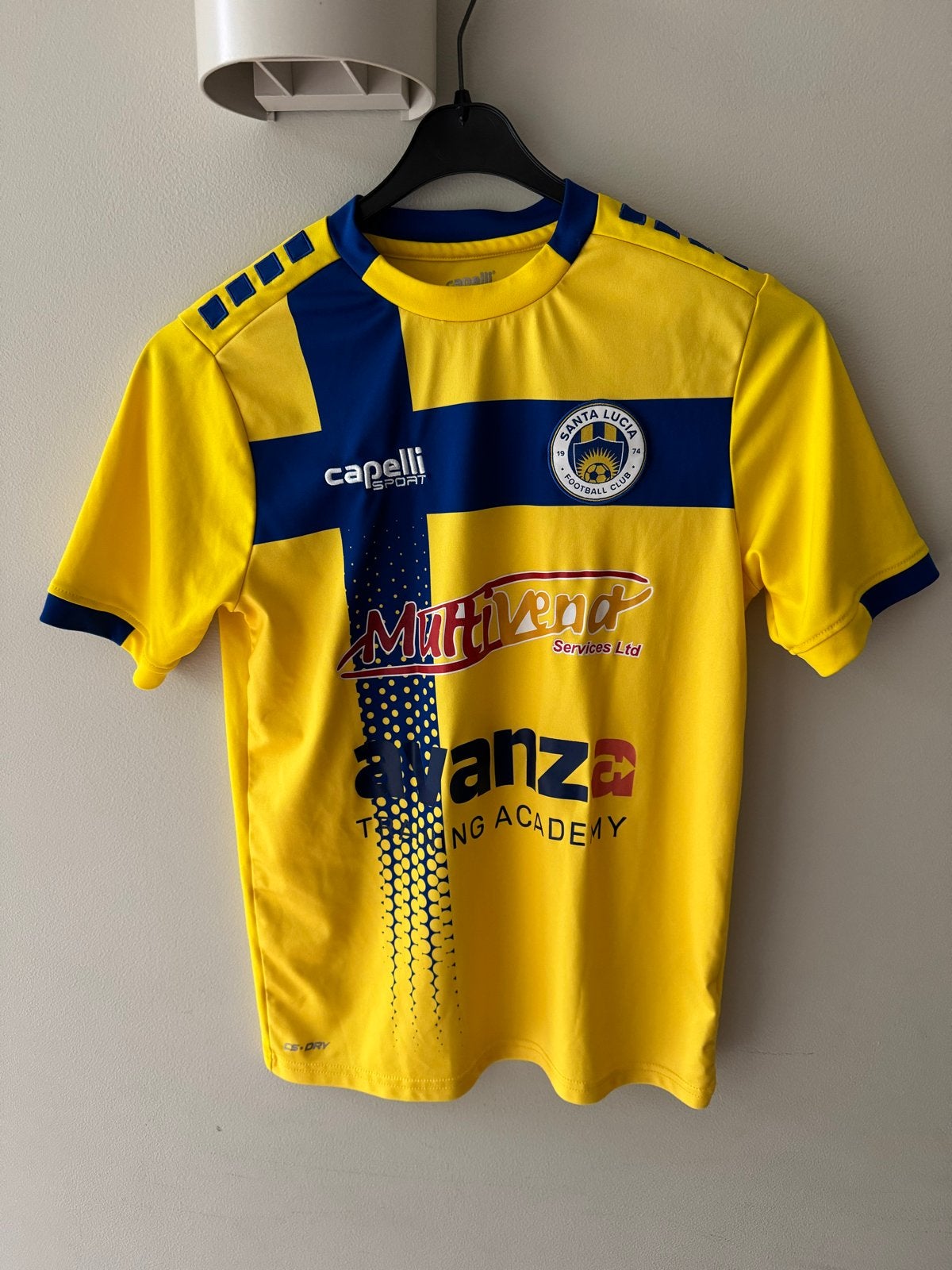 Santa Lucia Voetbalshirt Geel/Blauw Maat S/152cm/12years, Ophalen of Verzenden, Gebruikt