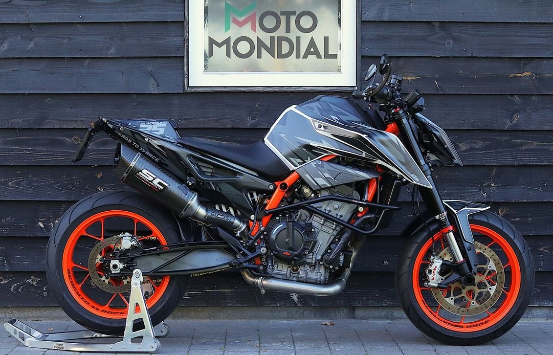 KTM 890 DUKE R (bj 2021) SC Project, Tech-/TrackPack, Cruise, 2 cilinders, KTM, Motorrijbewijs A, Onbekend