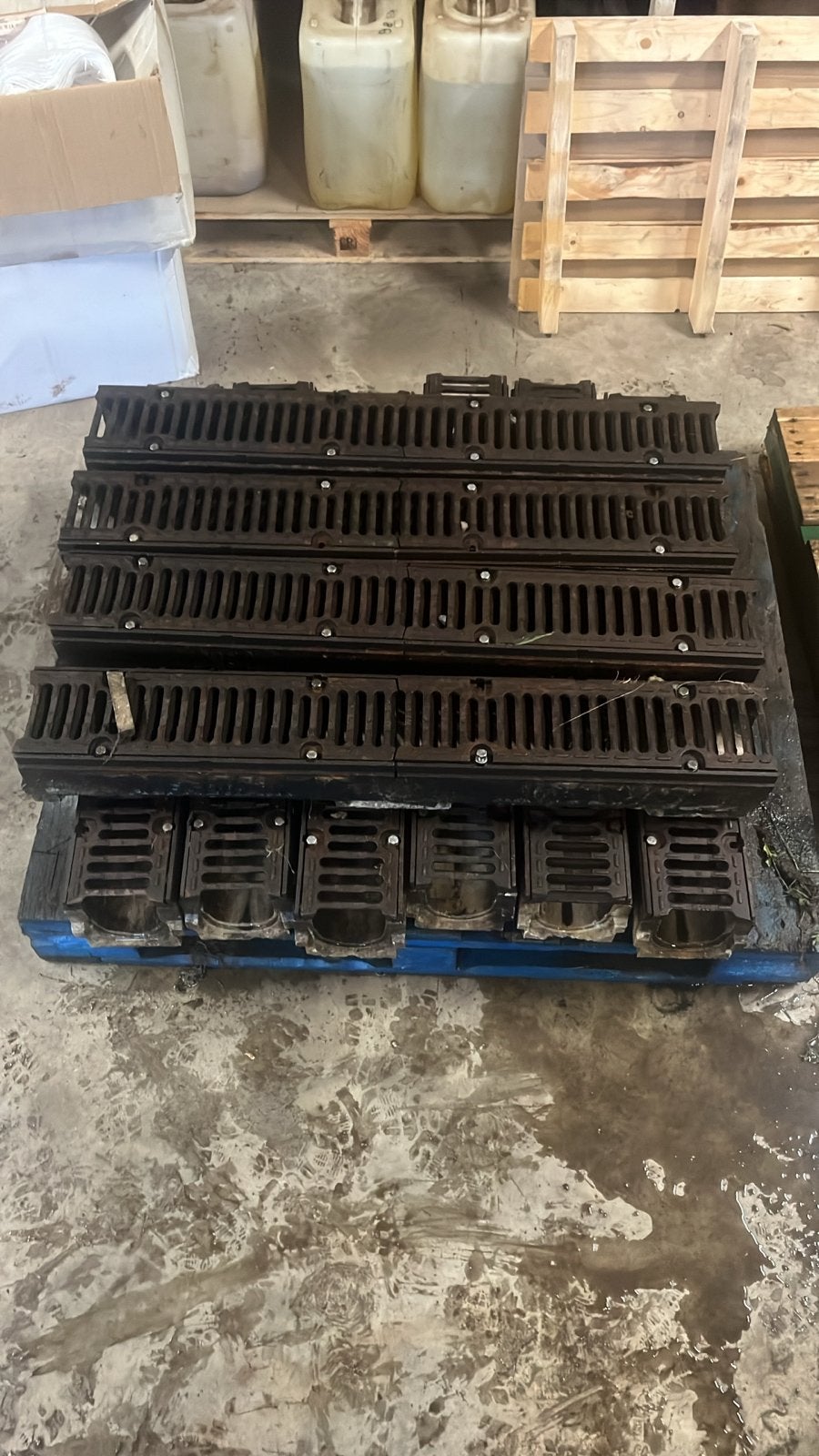 Lijngoot gietijzeren afvoerputten en roosters, Gebruikt, Ophalen of Verzenden, Minder dan 2 meter, 80 mm of meer