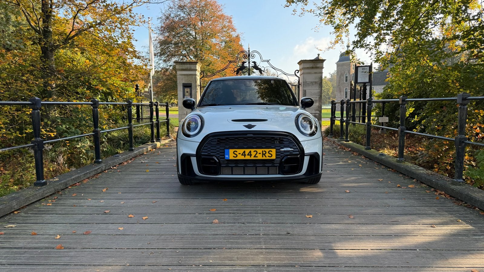 MINI Cooper S JCW Aut 2022, slechts 18689 km ! Nieuwstaat!, Auto's, Zwart, 4 stoelen, Particulier, Dealer onderhouden