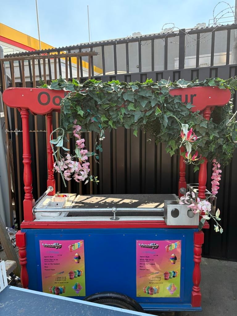 Opknapper! Ijsfiets met opslagruimte + schaafijs machine, Ophalen, Gebruikt