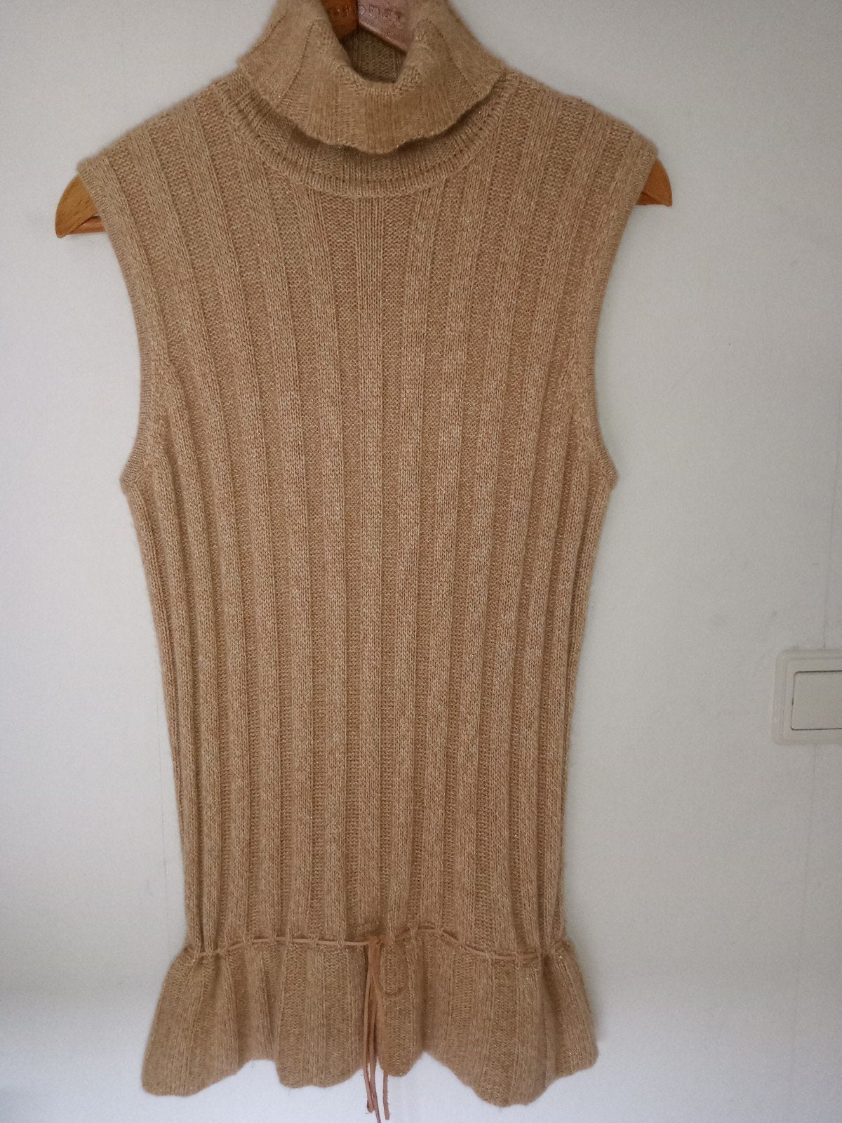 Jean Paul ribgebreide  mouwloze top Zijde 82% Angora9%maat L, Beige, Maat 42/44 (L), Ophalen of Verzenden, Zo goed als nieuw