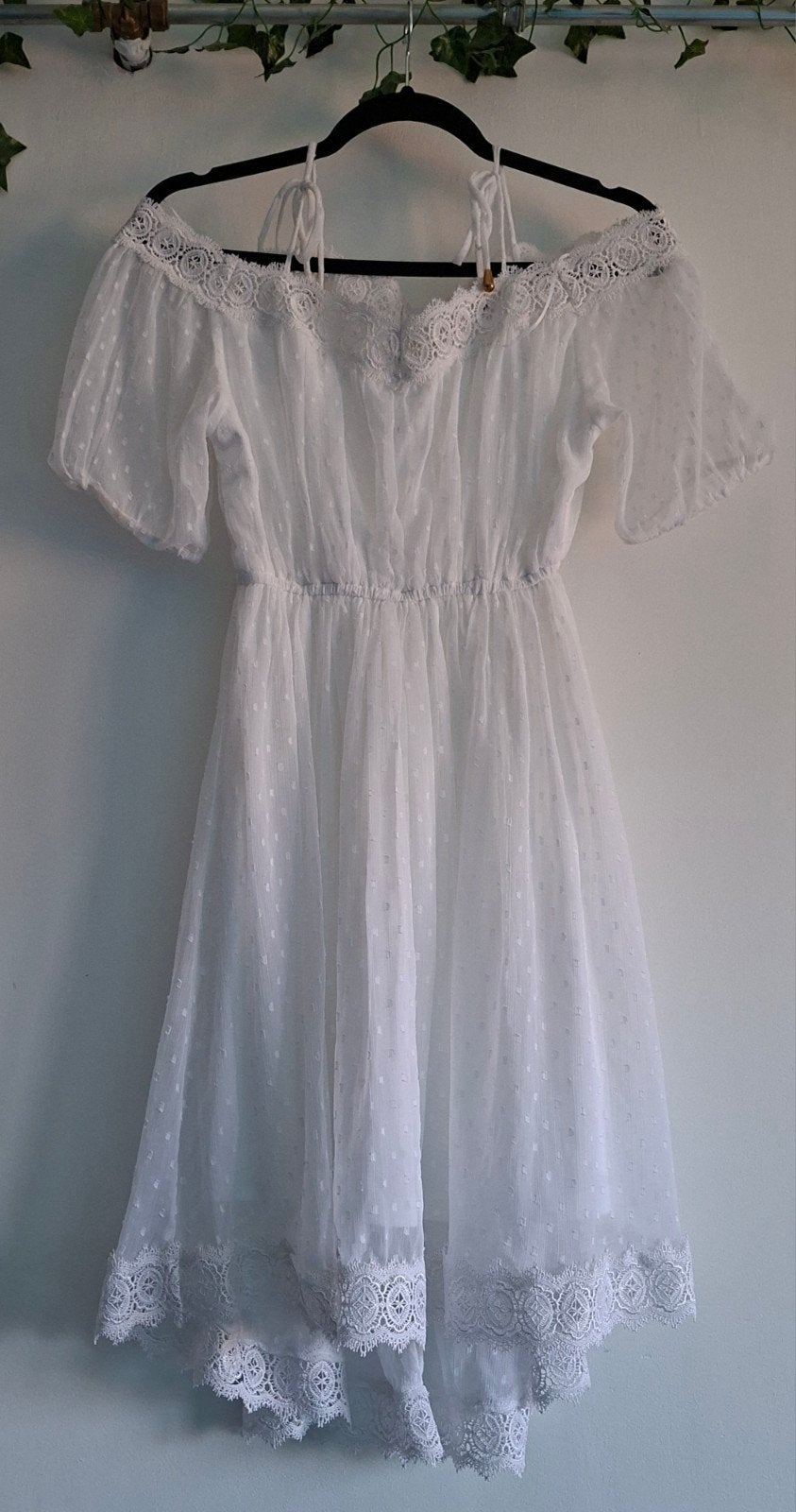 Bodyflirt Boutique witte off-shoulder jurk met kant, Wit, Nieuw, Ophalen of Verzenden, Knielengte