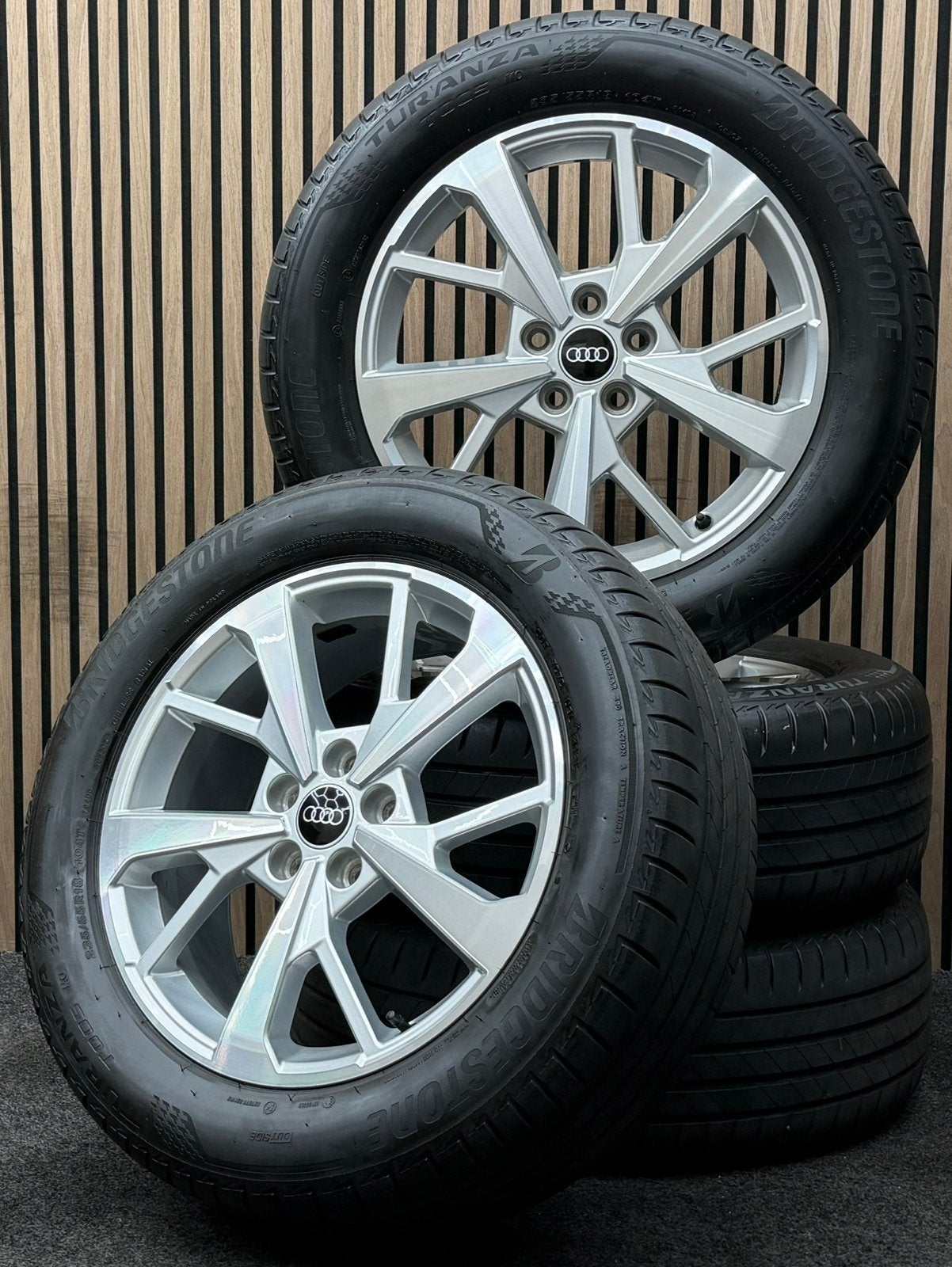 Originele 18 inch Audi Q3 83A 5x112 ET43 Bridgestone XL, Auto-onderdelen, Ophalen, 18 inch, ., Banden en Velgen