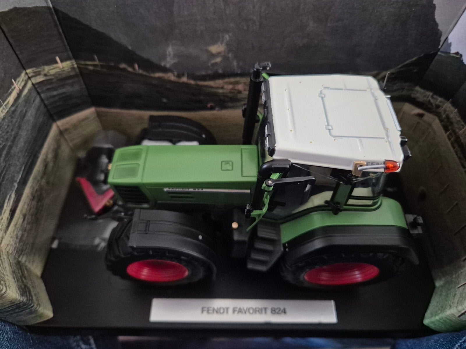 Weise Toys Fendt Favorit 824 Tractor Schaalmodel, Ophalen of Verzenden, Nieuw, Overige typen, Overige merken