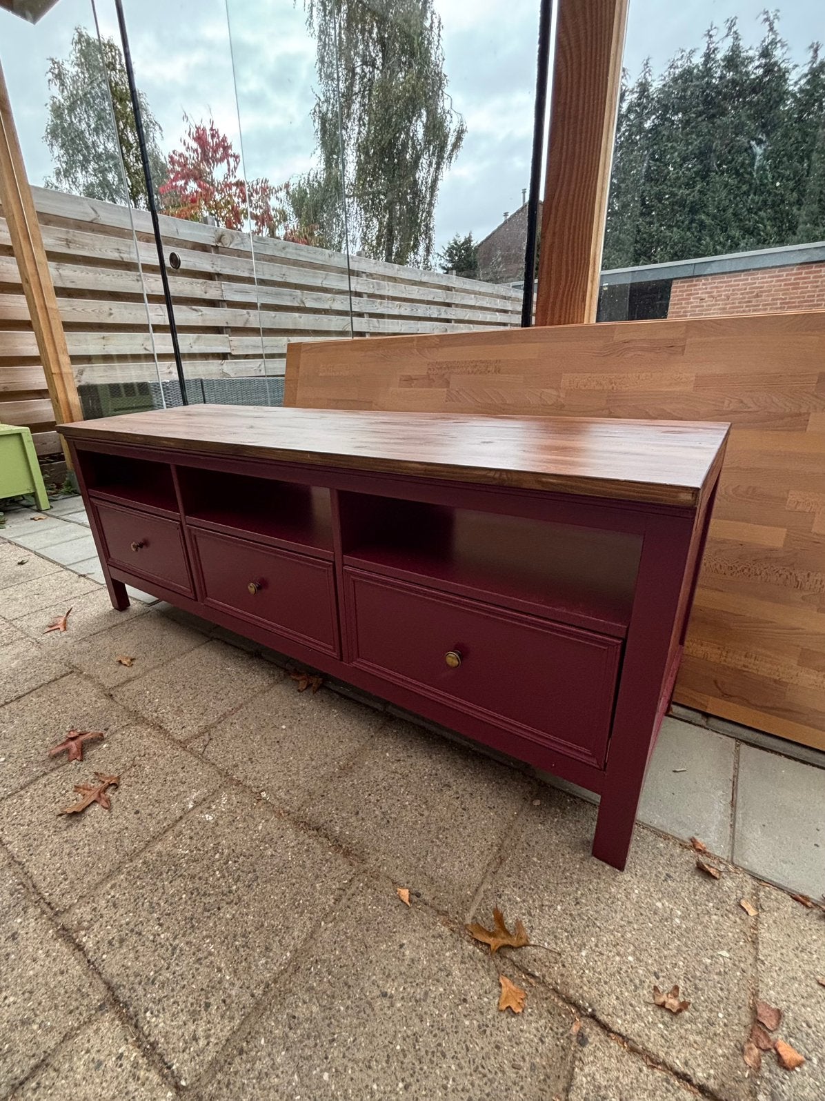 Bordeaux kastje met lades, Ophalen, Gebruikt, 50 tot 100 cm, Met lade(s)