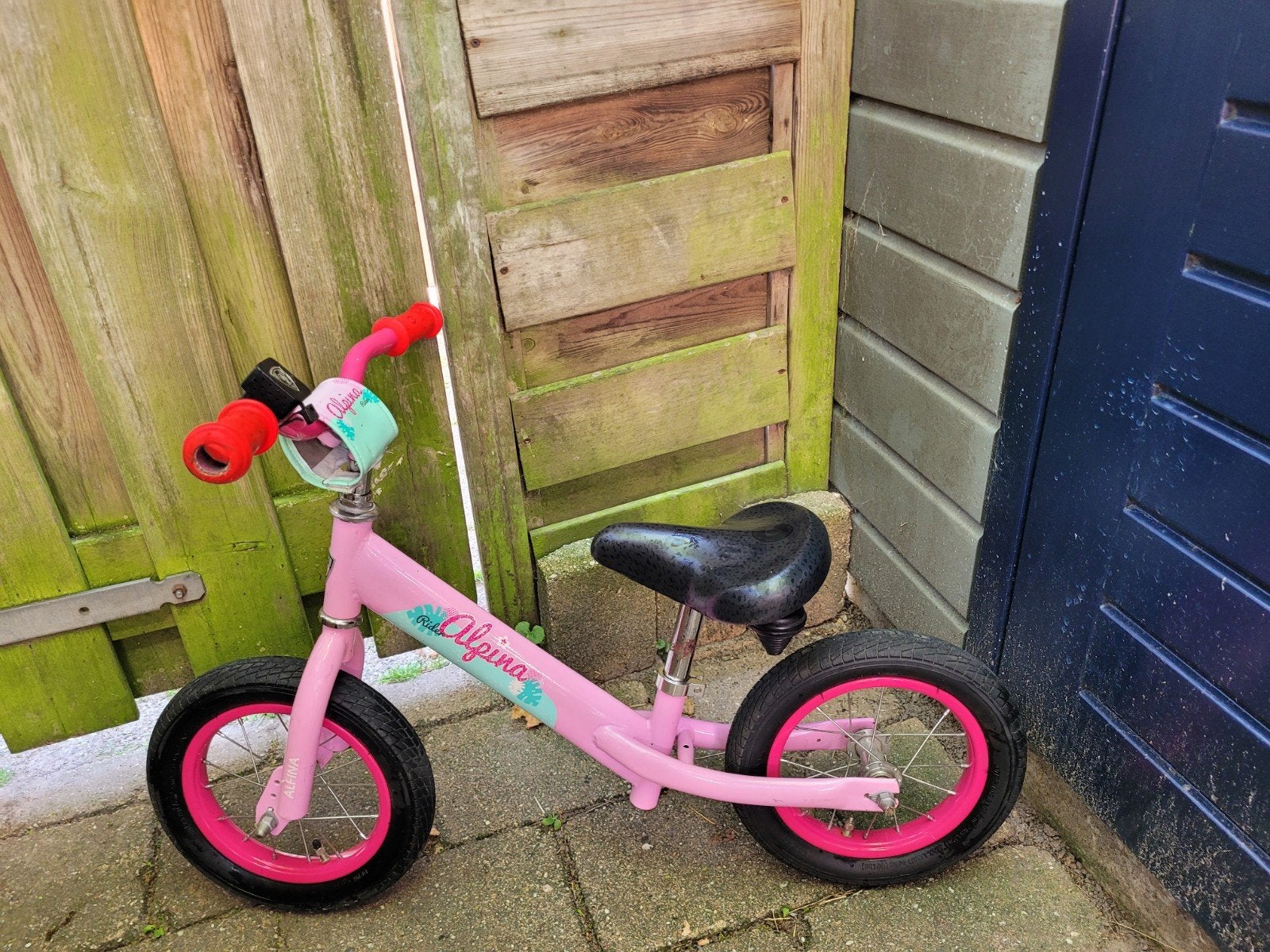Alpina loopfiets roze, Ophalen, Gebruikt
