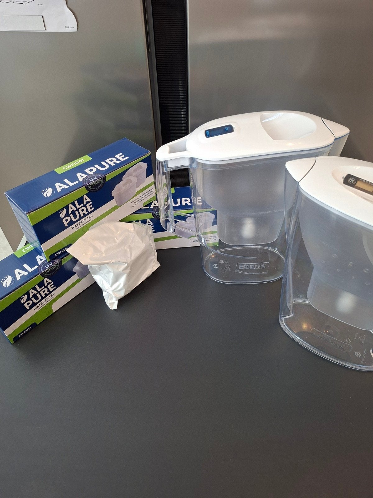 2 waterfilter kannen van het merk Brita
Met 7 navullingen, Ophalen