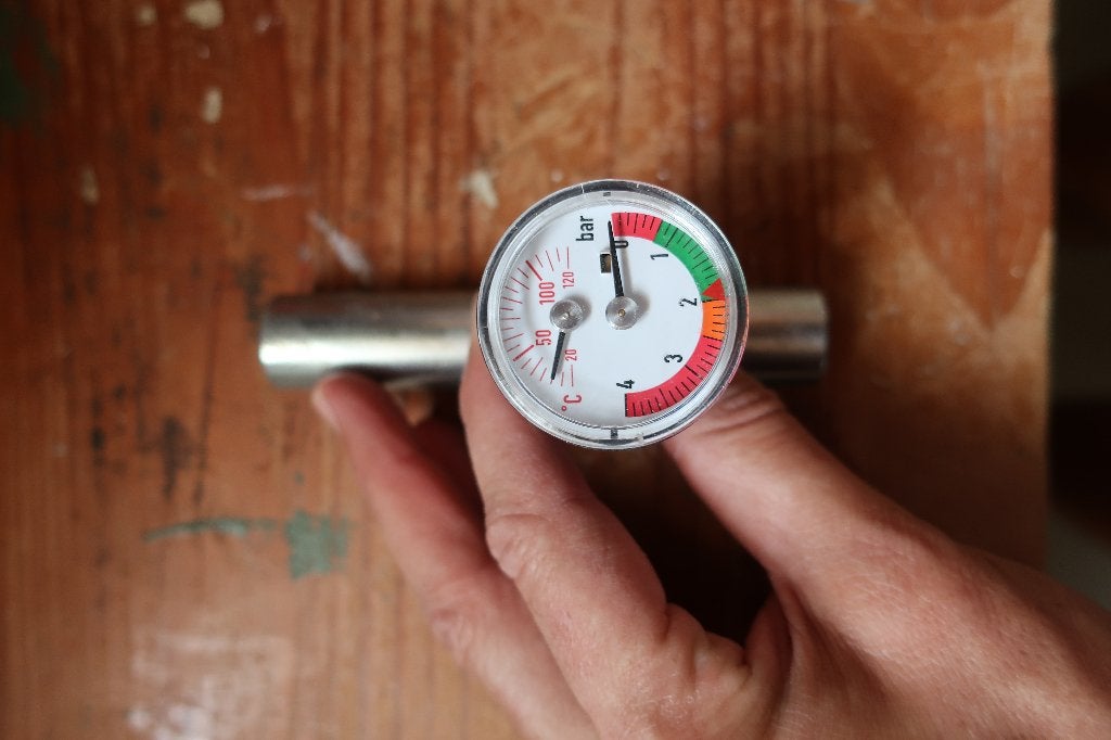 thermo-manometer (artikelnummer S101763) Remeha,, Doe-het-zelf en Verbouw, Verwarming en Radiatoren, 30 tot 80 cm, Radiator, Nieuw