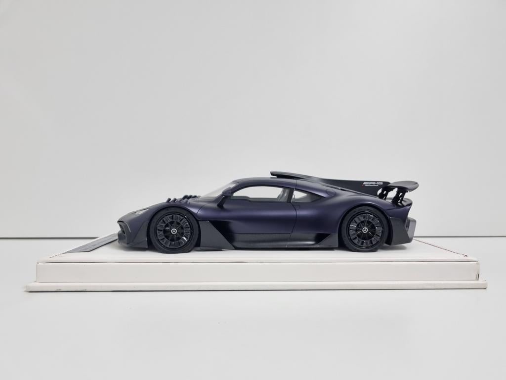 Ivy Merit
Mercedes-Benz AMG ONE
Matt Purple
1/39 1:18 Nieuw, Ophalen of Verzenden, Nieuw, Auto
