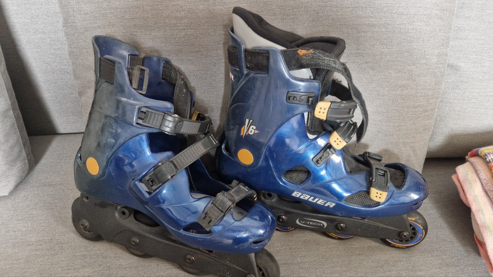 Bauer V-Tech Inline Skates - Maat 10   4 nieuwe wielen, Gebruikt, Bauer, Dames, Ophalen of Verzenden