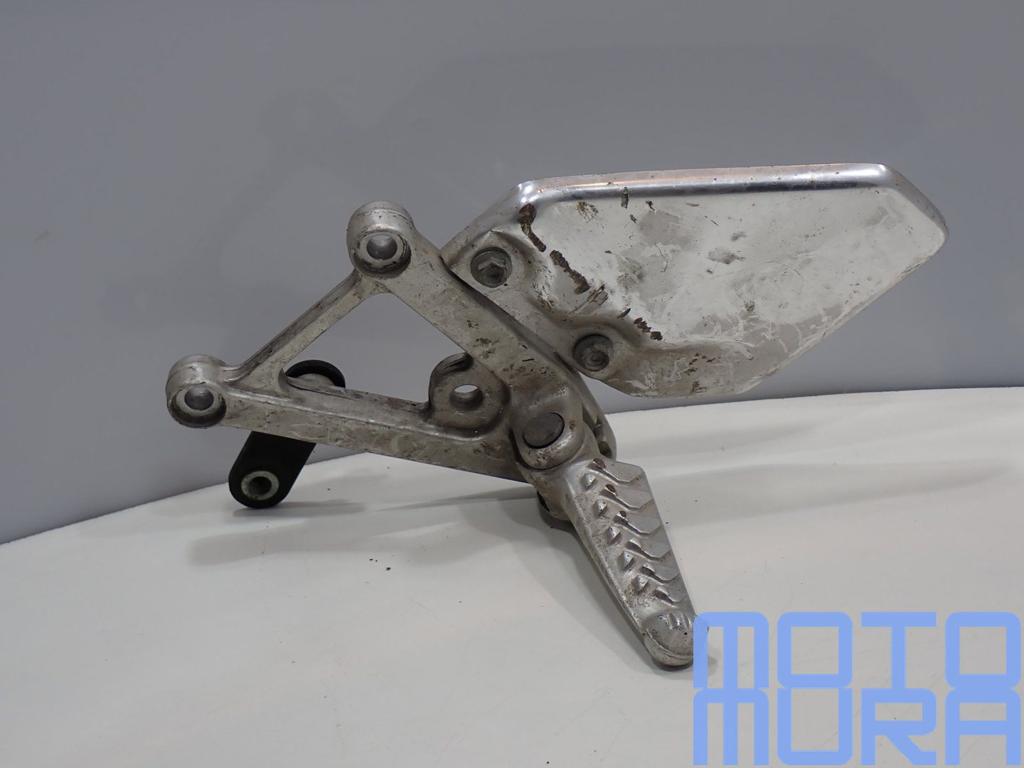 Voetsteun links voor de Aprilia RSV Mille 1000 1998 - 2003 G, Gebruikt, -, -, Ophalen of Verzenden