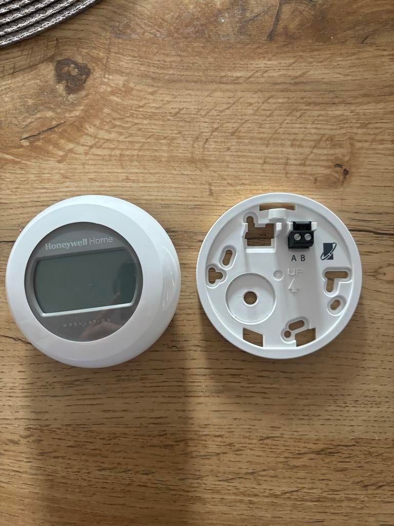 Honeywell Home T87M2018 Modulerende Kamerthermostaat, Ophalen of Verzenden, Slimme thermostaat, Gebruikt