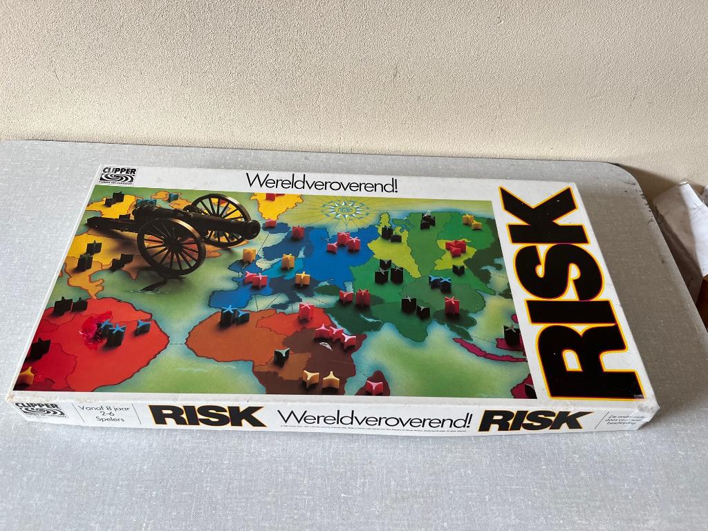 RISK van CLIPPER compleet Z.G.A.N., Vijf spelers of meer, Ophalen of Verzenden, Zo goed als nieuw, Clipper