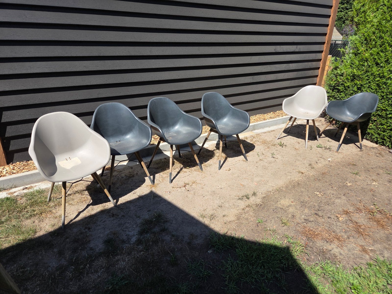 Gratis af te halen: Tuinstoelen kuipvorm (6 stuks), Ophalen, Gebruikt, Plastic