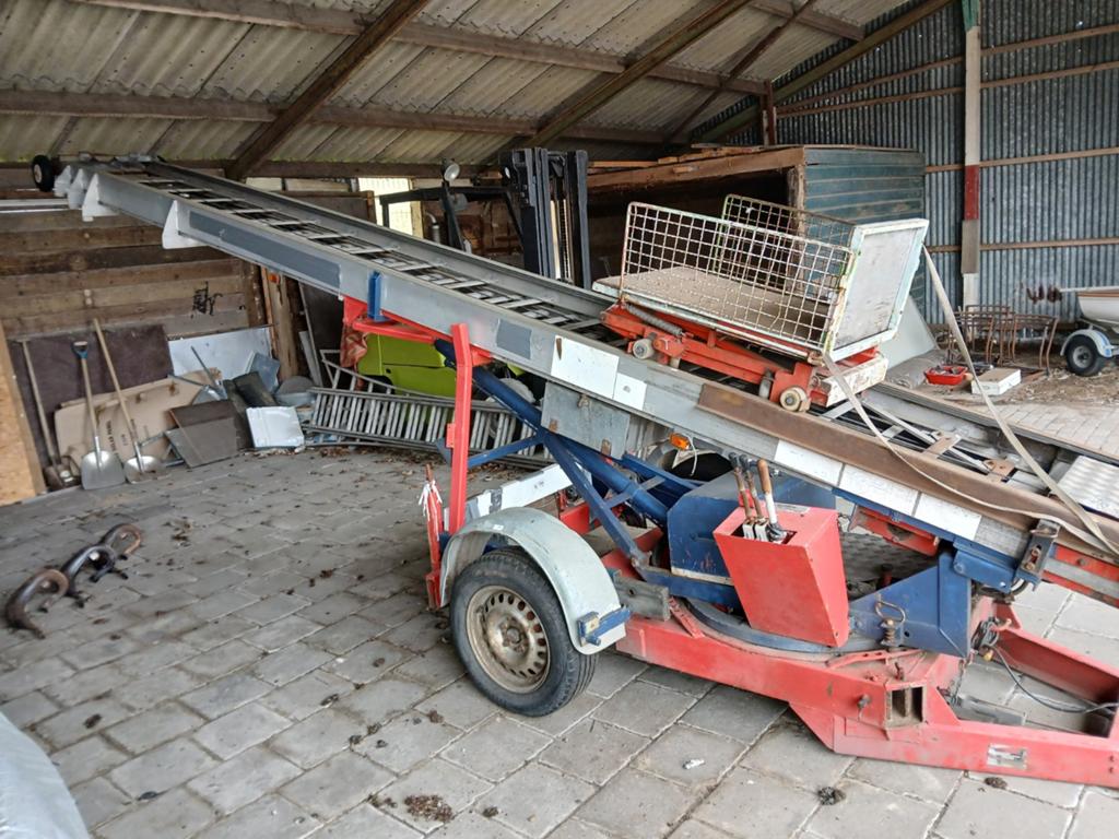 Pannenlift verhuislift goederenlift op aanhanger, Ophalen of Verzenden, Gebruikt