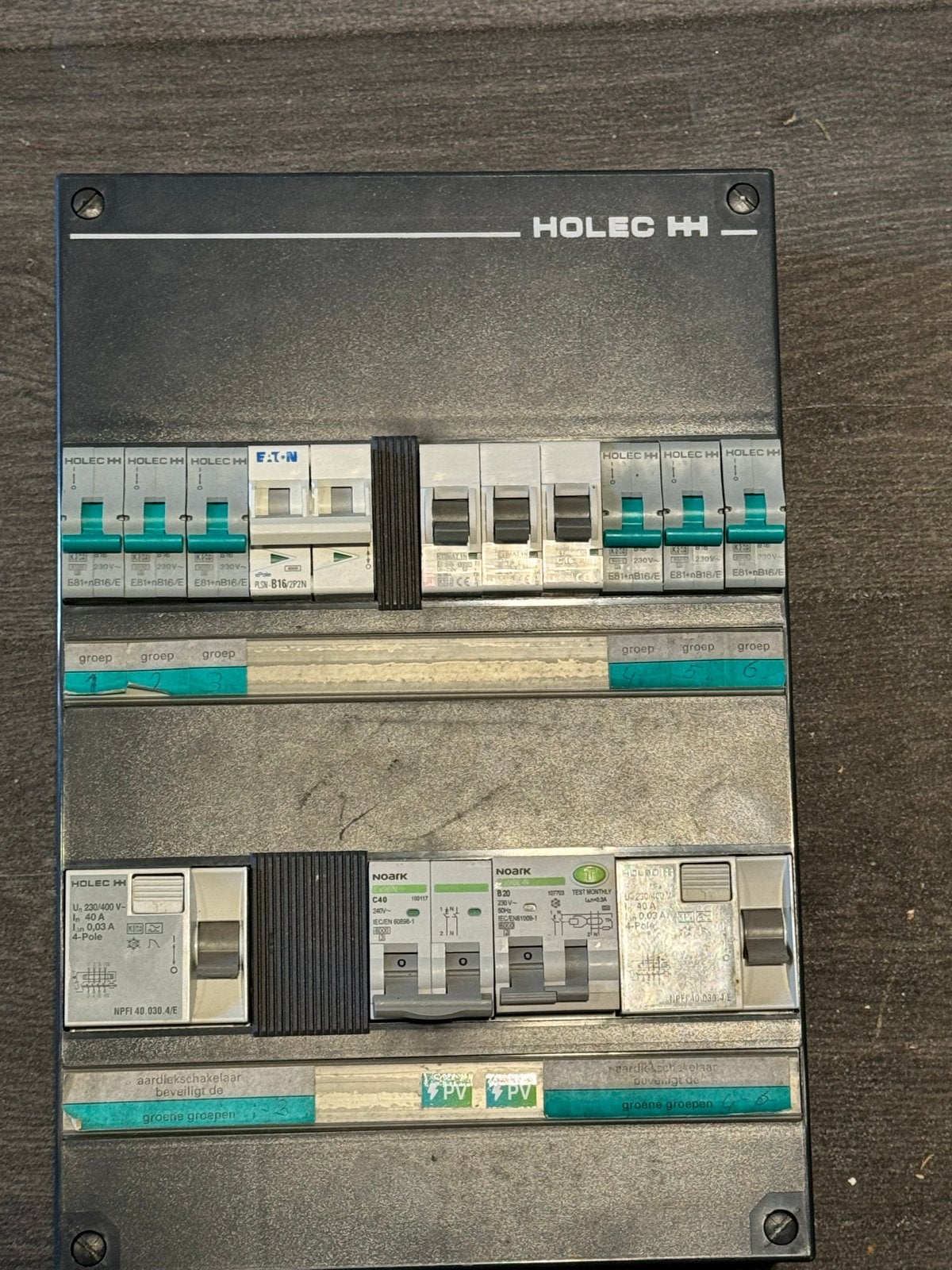 Holec Meterkast Groepenkast met Aardlekschakelaar, Ophalen of Verzenden, Gebruikt, Overige merken, Groepenkast