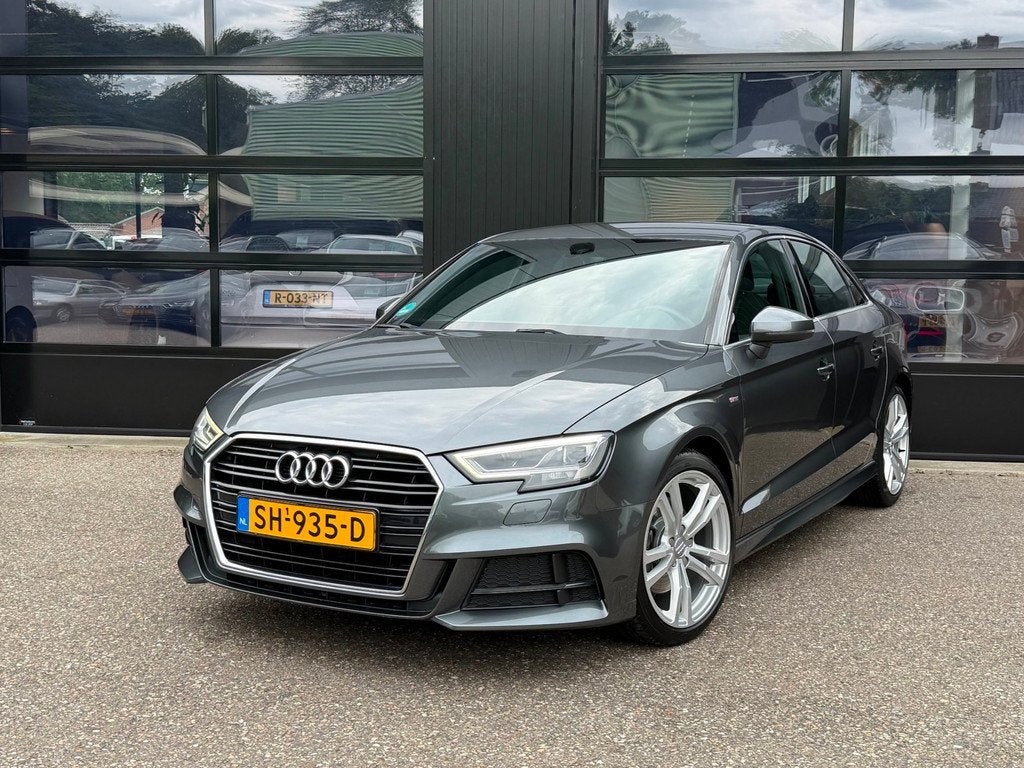 Audi A3 Limousine 2.0 TFSI Sport S-Line Edition LED Navi Tre, Voorwielaandrijving, Gebruikt, 1984 cc, Leder en Stof