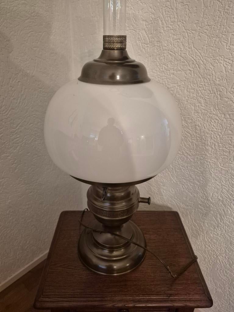 Elektrische uitziende Olielamp / tafellamp, Antiek en Kunst, Antiek | Lampen, Ophalen