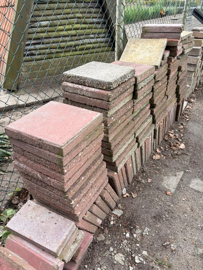 Rode betontegels 30x30 cm - 125 stuks, Ophalen, Overige materialen, Gebruikt, 20 tot 40 cm